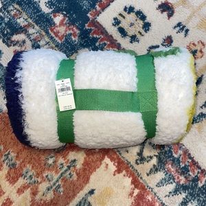 Aerie Blanket, Super Soft, New With Tags, Has a Handle to Carry